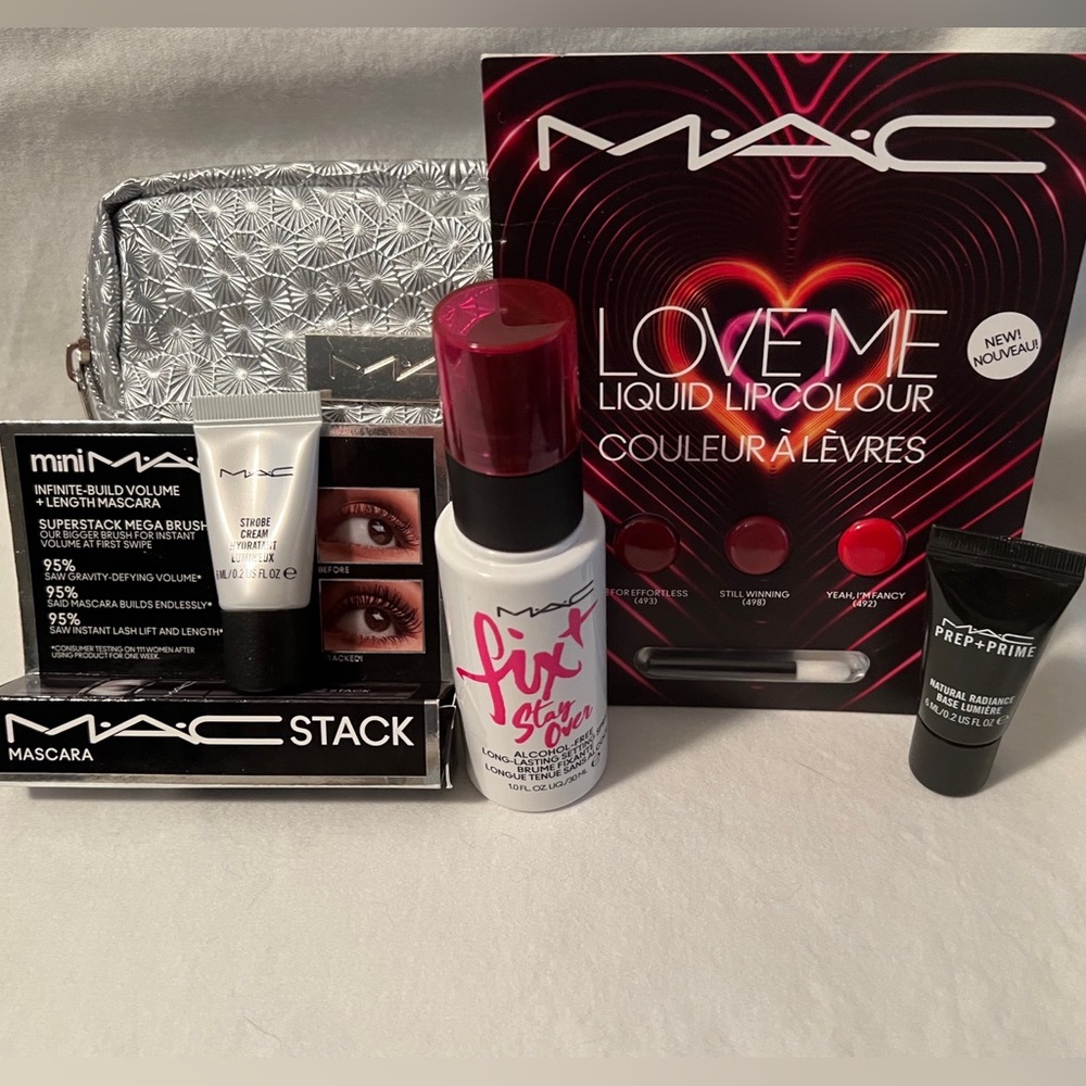 💗MAC  6 piece travel set w/ Mini MACStack Mascara, Fix+ Stay Over💗